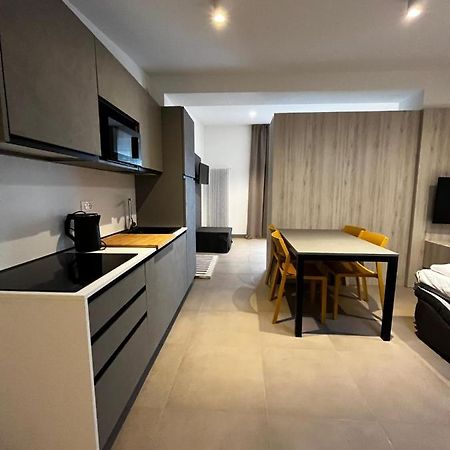 Bilo - Apartments For Rent Тренто Экстерьер фото