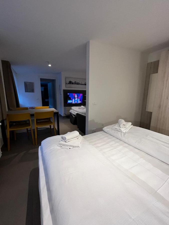 Bilo - Apartments For Rent Тренто Экстерьер фото